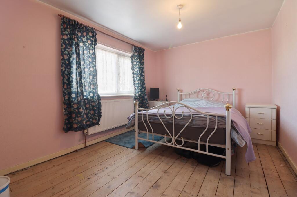 Houfton Road, Bolsover, S44 photo 3