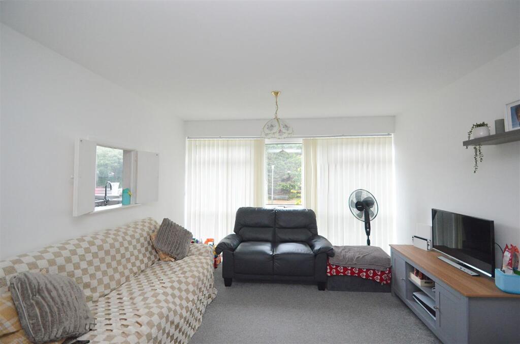Cockerell Rise, East Cowes photo 2