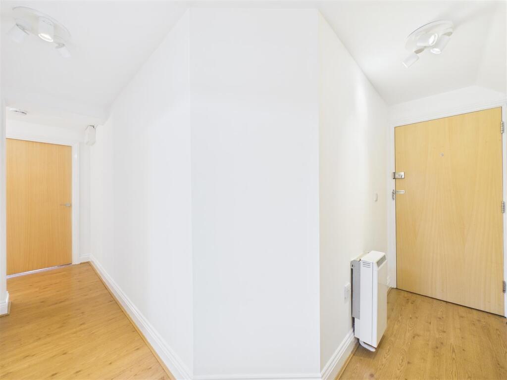 Apartment in Stevenage - View 4