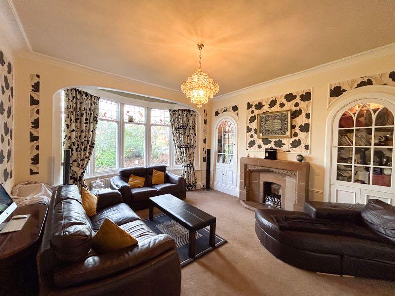 Substantial Detached Family Home - 101 Newton Drive, Blackpool, FY3 8LZ photo 3
