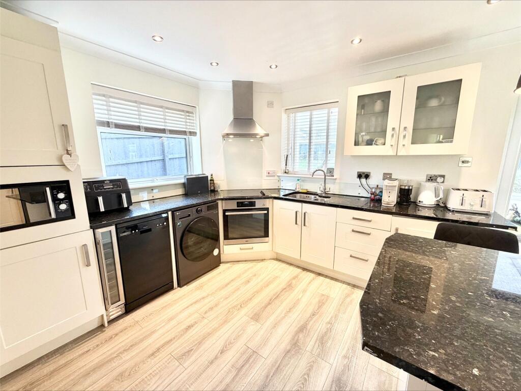 House in Swindon, Kingshill, Okus - View 5