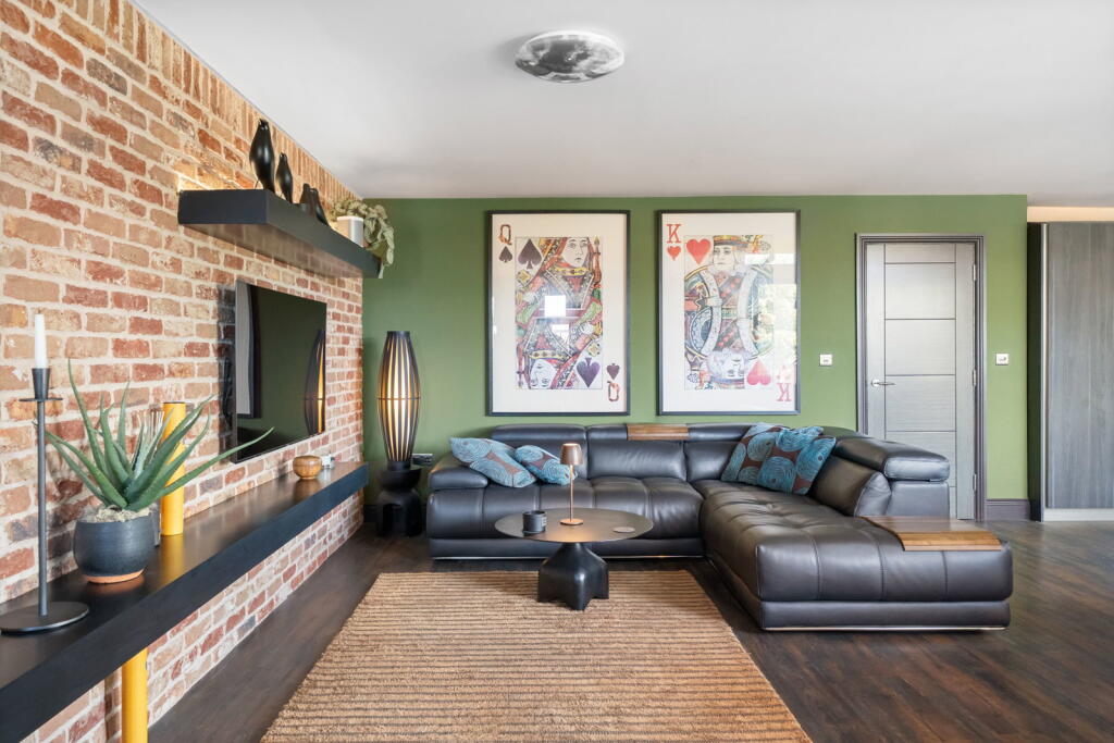 Apartment in Sefton, Liverpool City Region - View 5