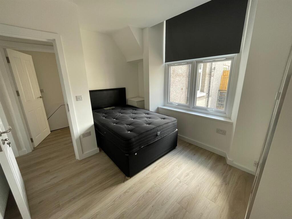 Apartment in Cardiff - View 4