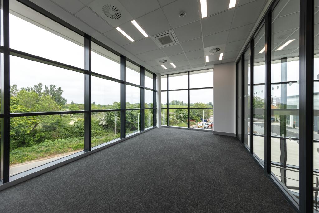 2023- Unit 2 - SP Croydon - Redhouse Road -223366.jpg