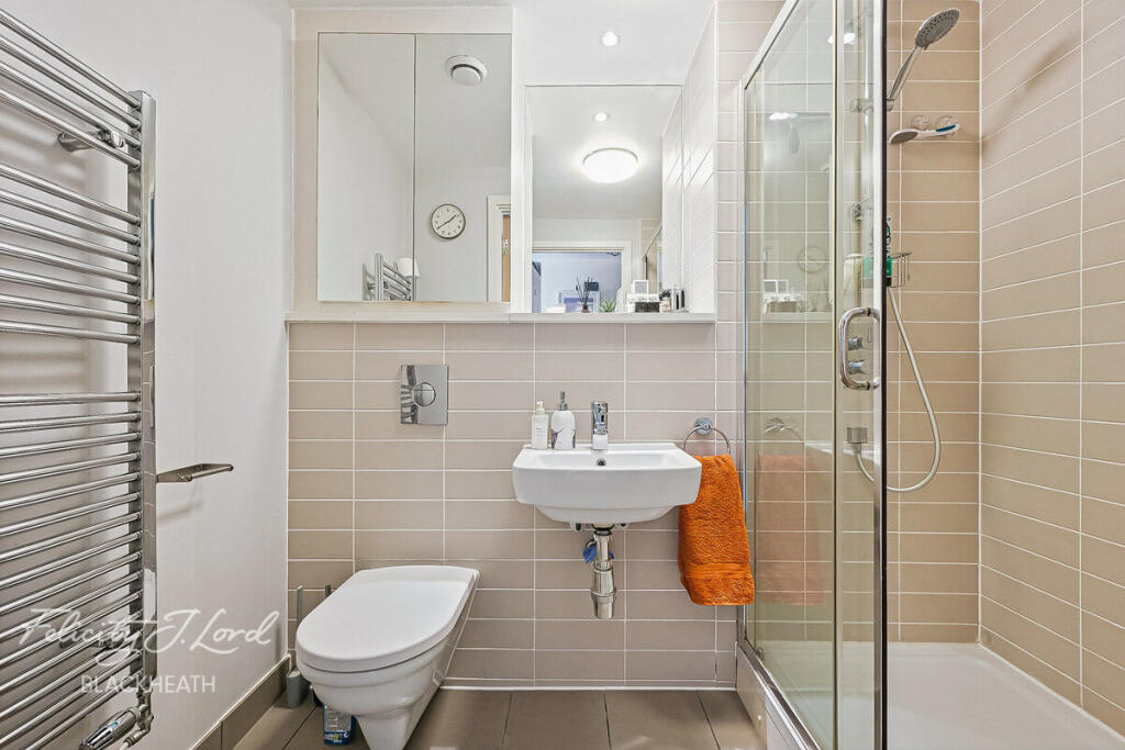 Apartment in London, Greenwich Town Centre, East Greenwich - More