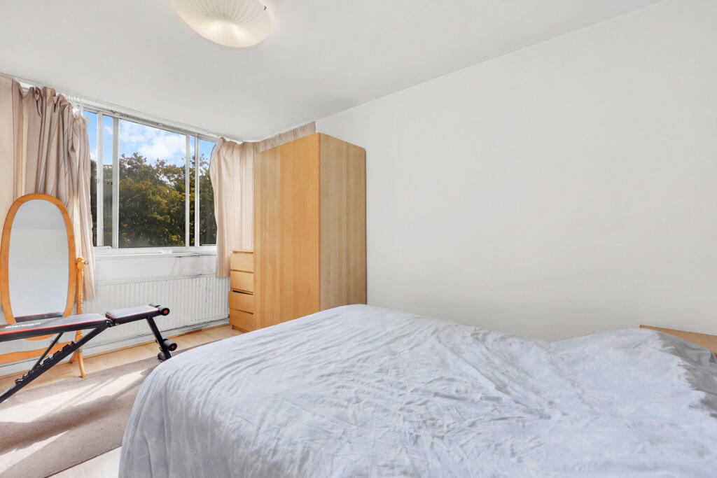 Apartment in London, Paddington - View 4