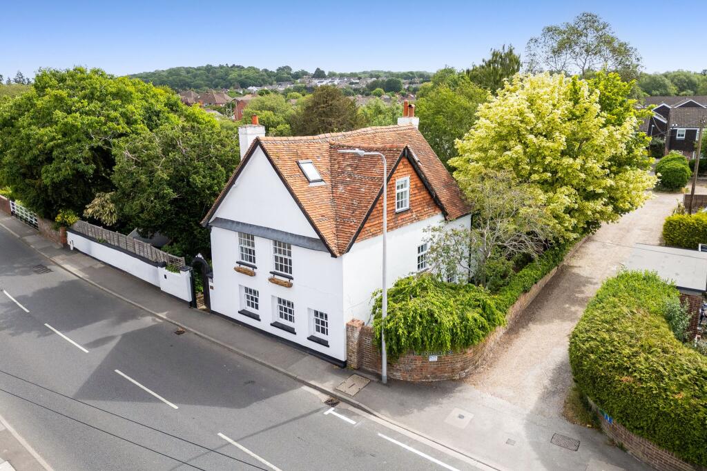 Main image of property: Shaw Road, Newbury, RG14
