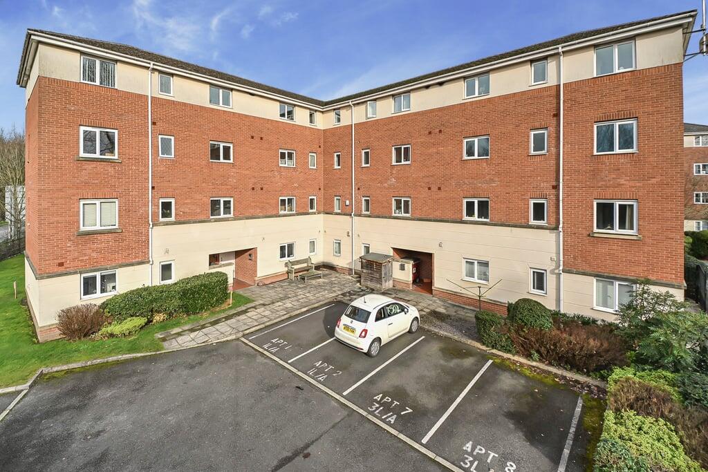 3 Ledgard Avenue, Leigh, WN7 photo 3