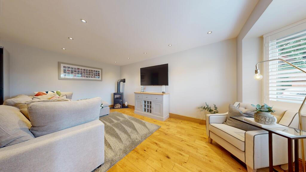 Copperfield Drive, Thornhill, Cardiff photo 2