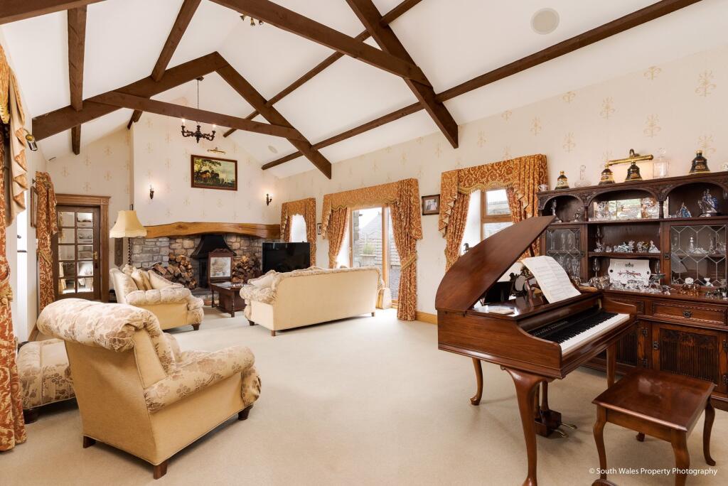 Lot 3 - Cartref, Llanmihangel Farm, Pyle, Bridgend, CF33 6RL photo 3
