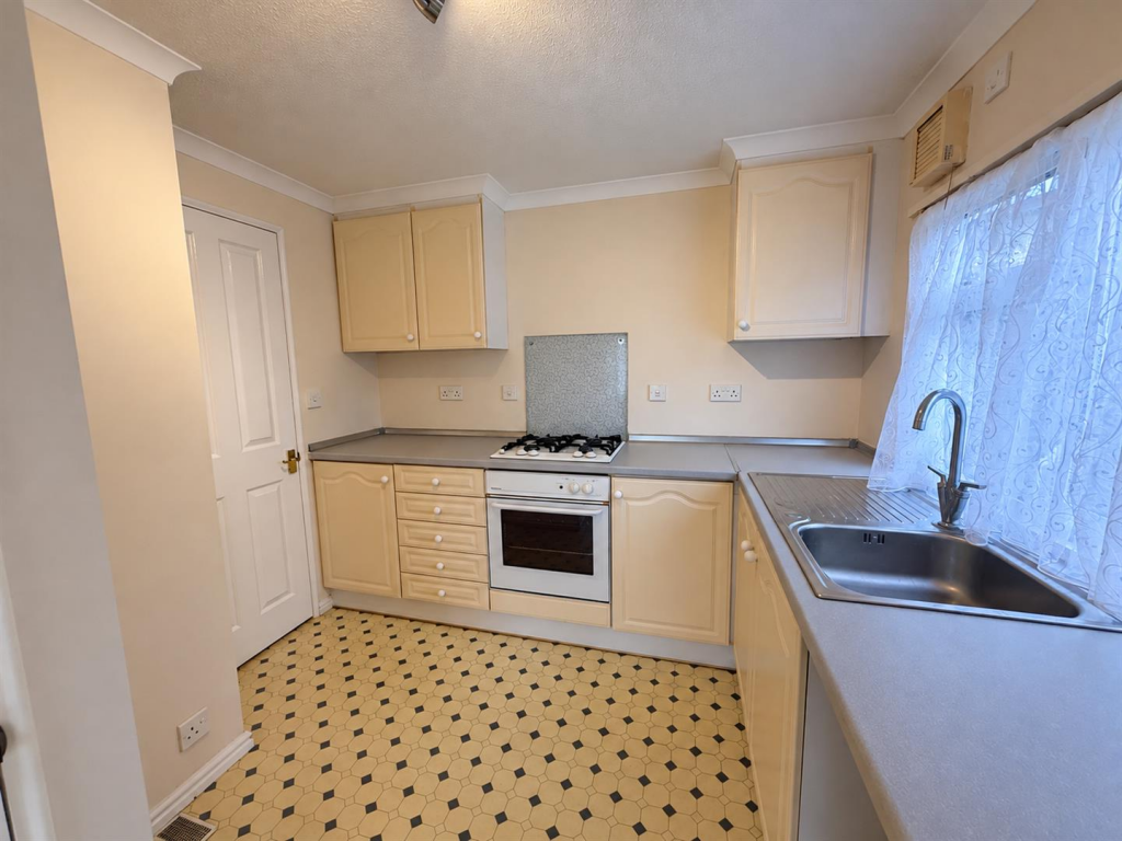 Woodbine Close, Waltham Abbey - View 5