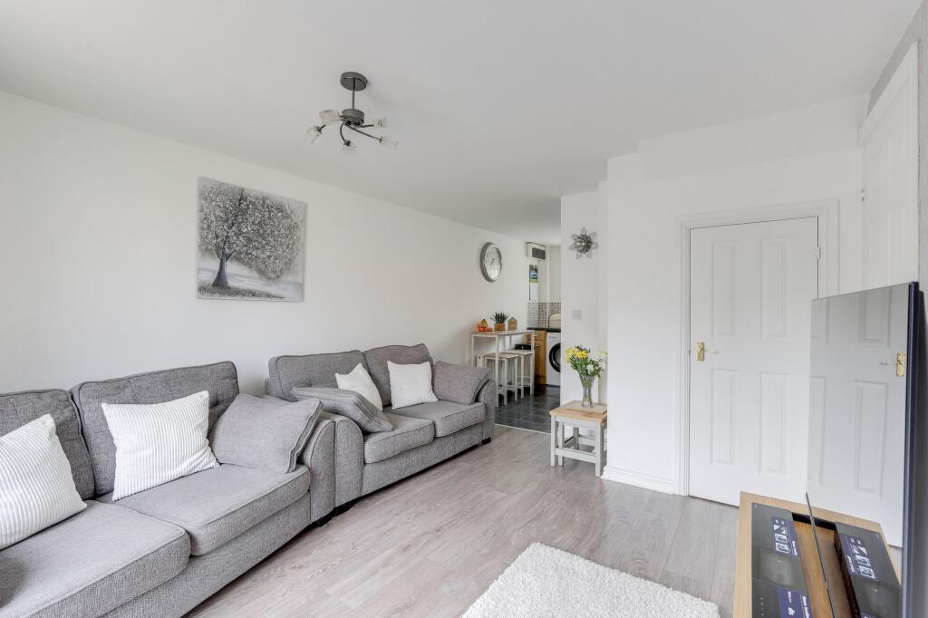 Apartment in Mansfield, Berry Hill - More