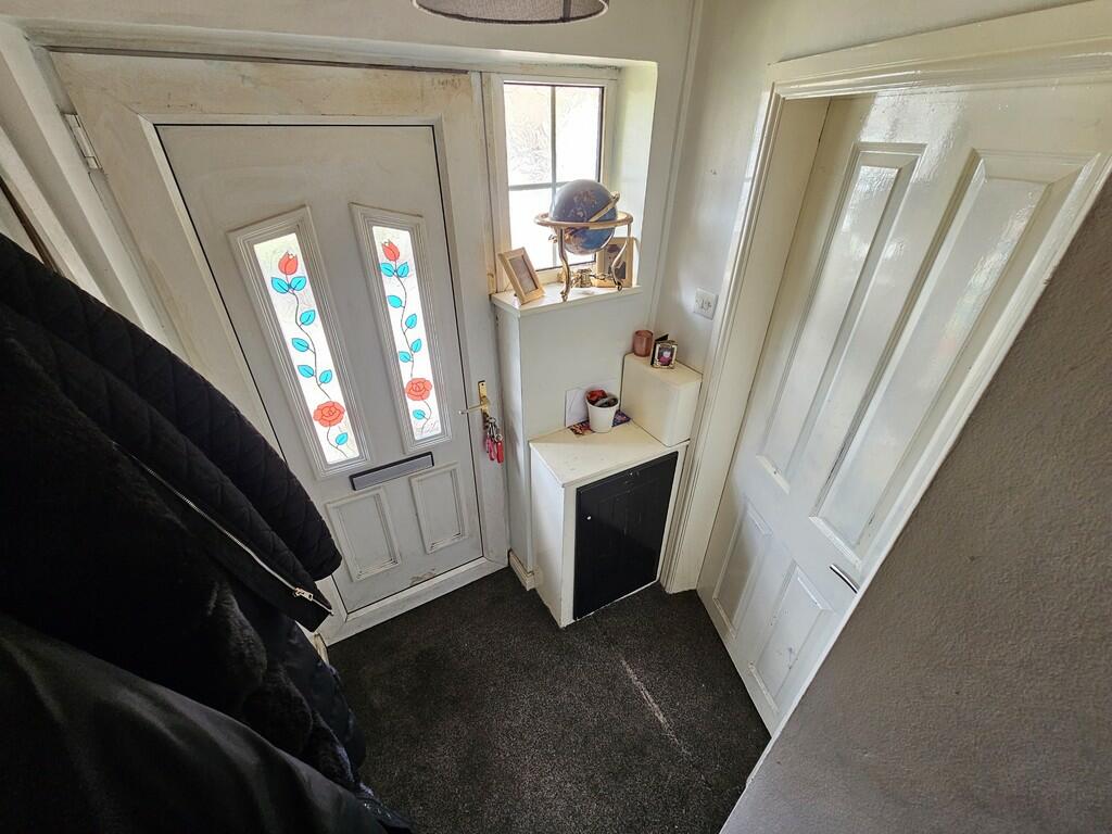 5, Clifton Close photo 2