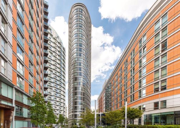 Main image of property: Ontario Tower, 4 Fairmount Avenue, Blackwall, Canary Wharf, London, E14 9JB