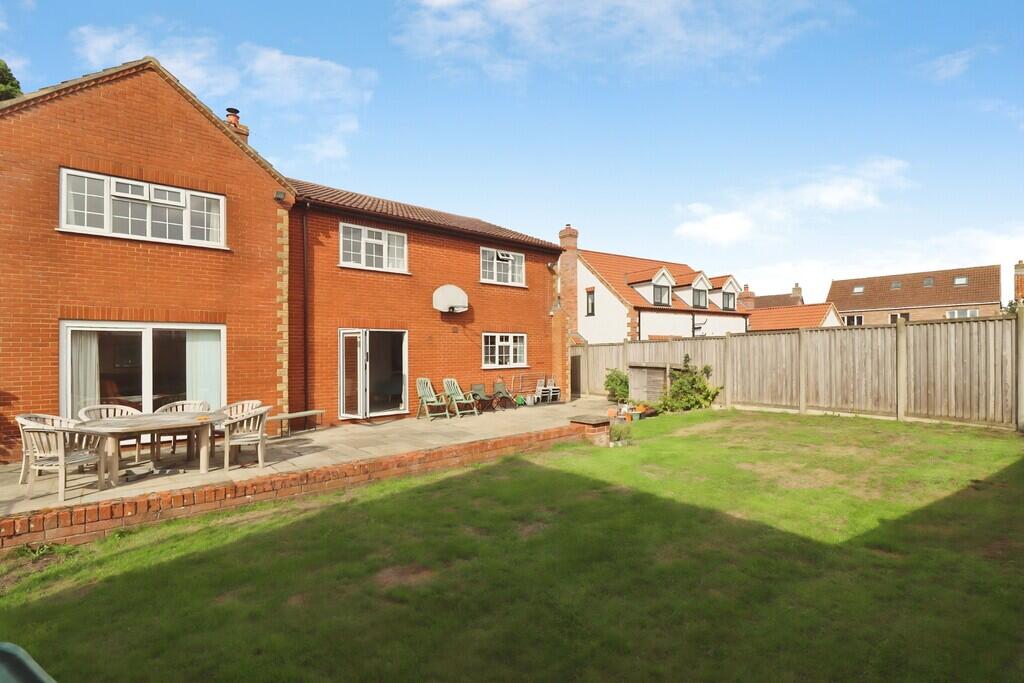 House in West Lindsey, Middle Rasen - View 5