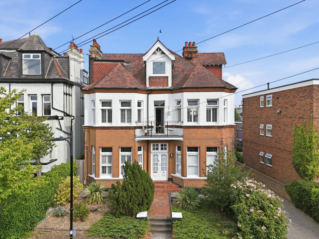 Main image of property: Crowstone Road, Westcliff-on-sea, SS0 8