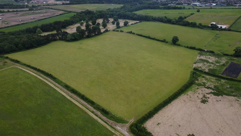 Studio other on Cross Lane, Blidworth, Mansfield, £405,000