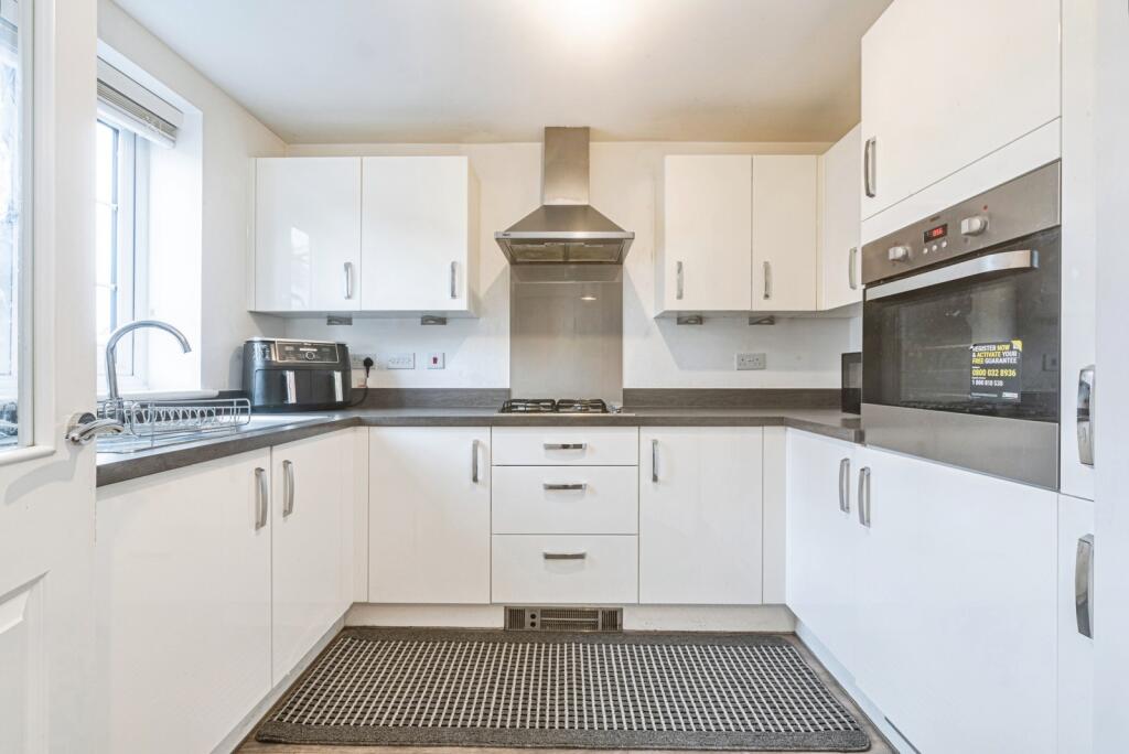 Tubb Way, Basingstoke, Hampshire, RG24 photo 2