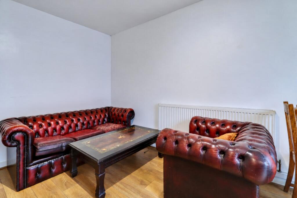 House in London - View 3