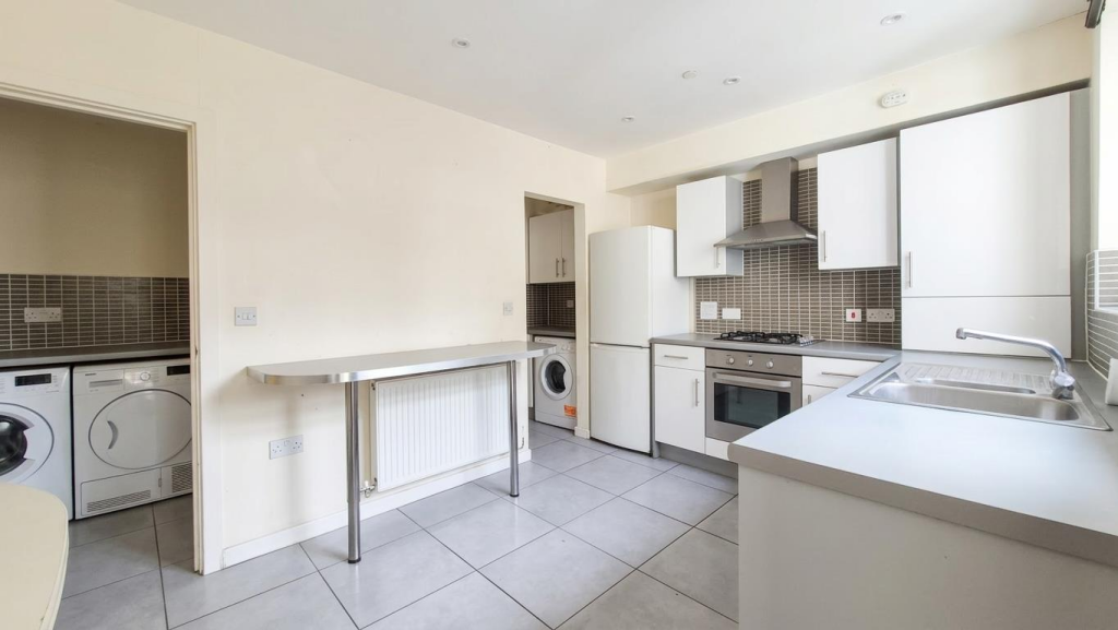 House in Milton Keynes - View 3