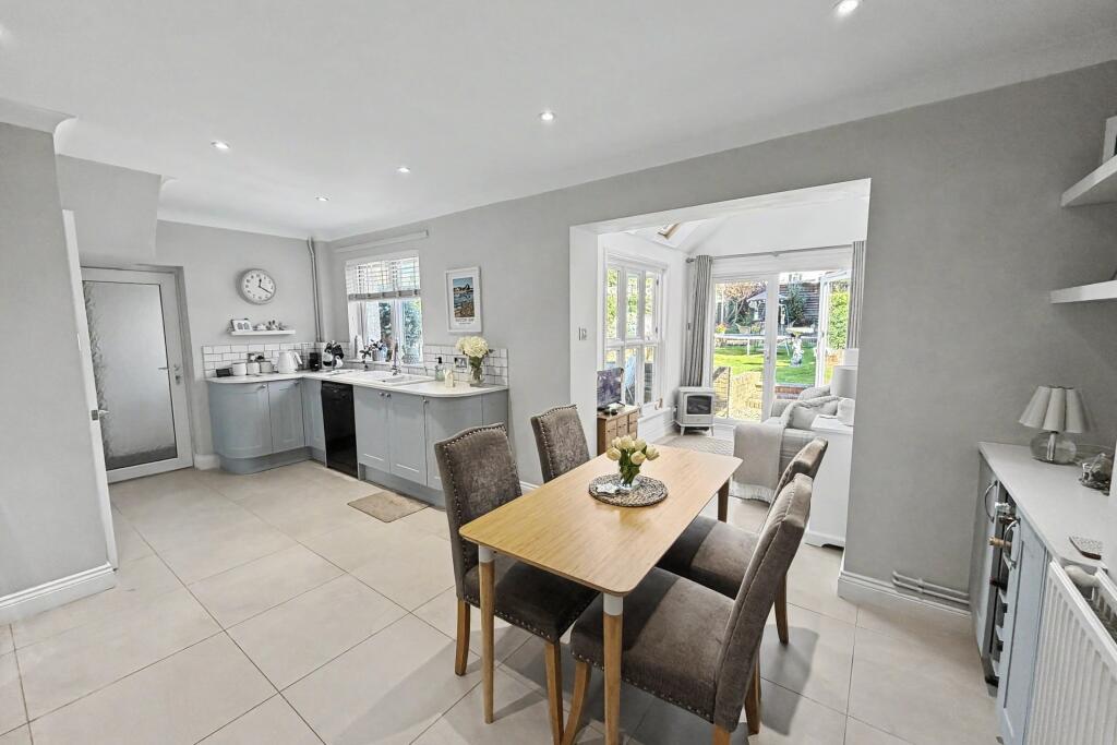 House in Salisbury - View 5