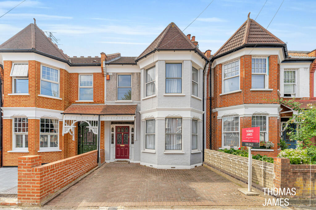 Main image of property: Belsize Avenue, London, N13