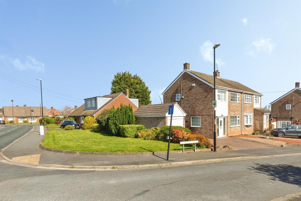 House in Coventry, West Midlands - View 2