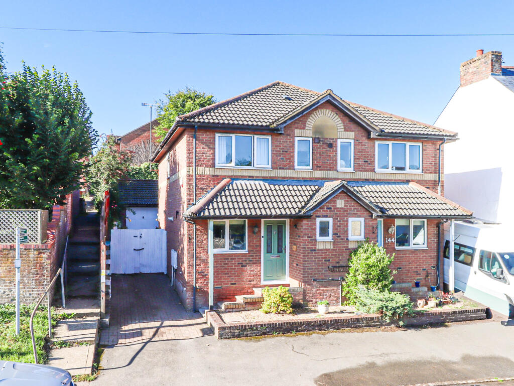 Main image of property: High Street, Markyate, St. Albans, AL3