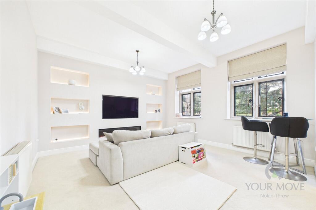 Main image of property: Woolston Close, Northampton, Northamptonshire, NN3