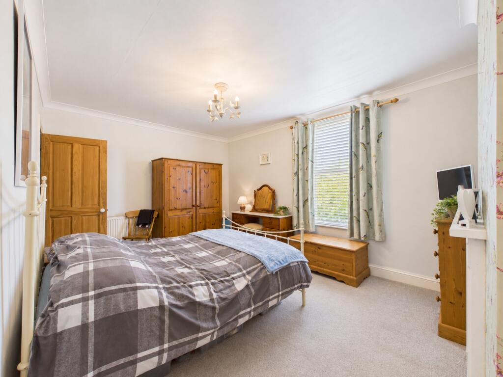 House in Worcester, Worcestershire - View 5