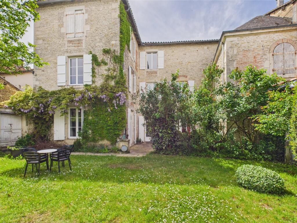 Main image of property: Poitou-Charentes, Charente, Ruffec