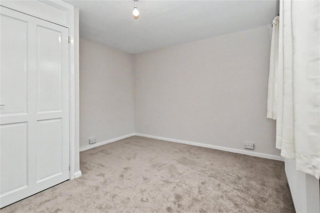 Apartment in Pudsey, Farsley Beck Bottom, Stanningley - More