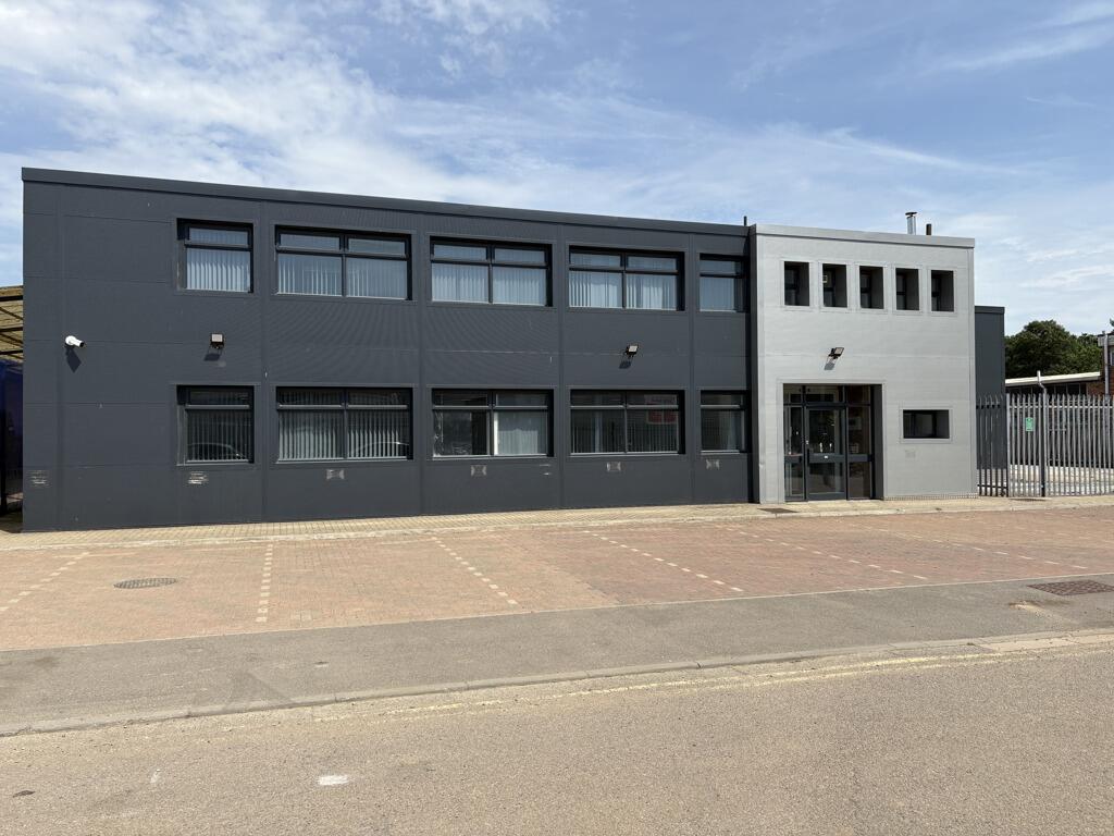 Main image of property: Unit T, Lyon Way, St. Albans, Hertfordshire, AL4 0LQ