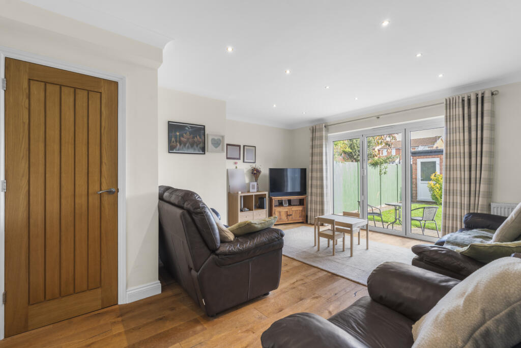 Ladywell Prospect, Sawbridgeworth, Hertfordshire, CM21 photo 2