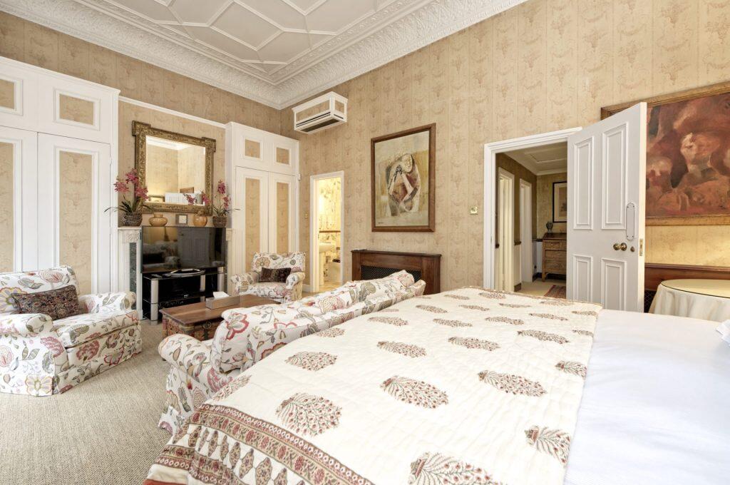 4 bedroom maisonette for rent