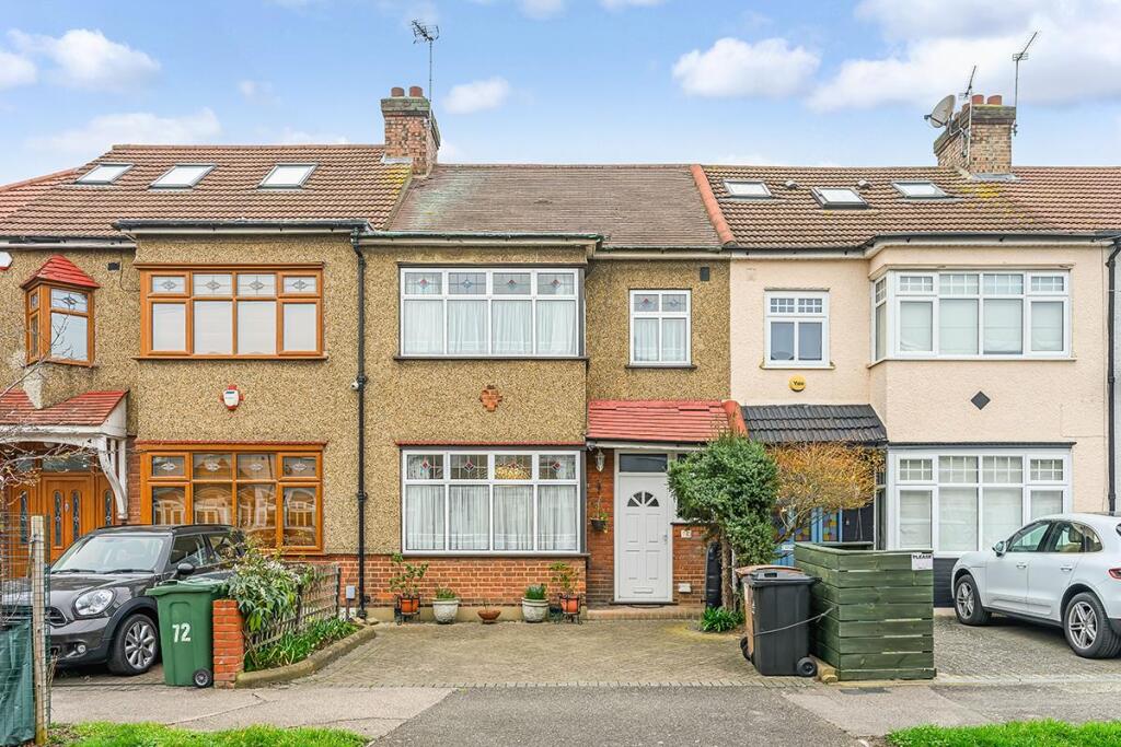 3-bed house on Brook Crescent, Chingford, £530,000