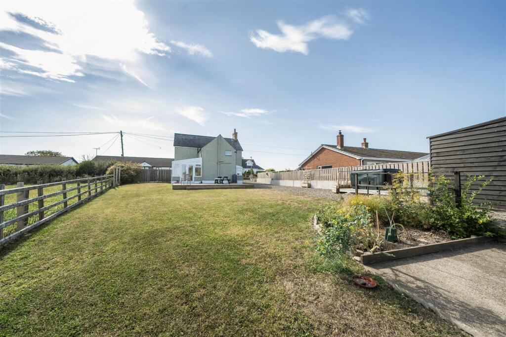 House in Llanllwchaiarn - View 2