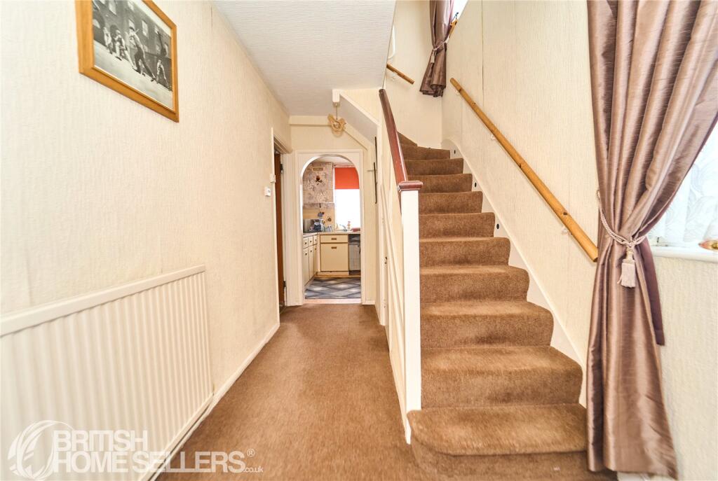 House in Mole Valley, Ashtead Park - View 2