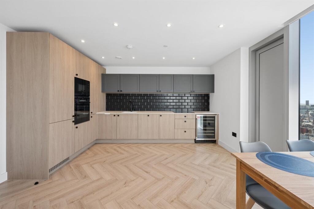 Apartment in Salford, Trinity, Lower Broughton - View 5