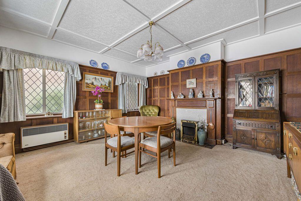 House in London, West Heath - More