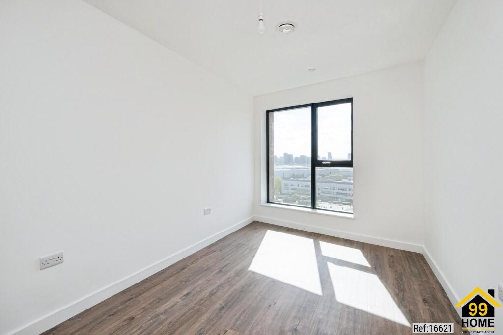 Apartment in London - View 5