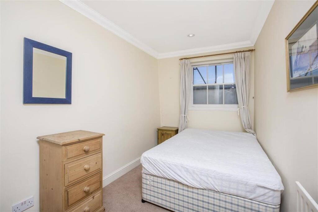 Apartment in London - View 5