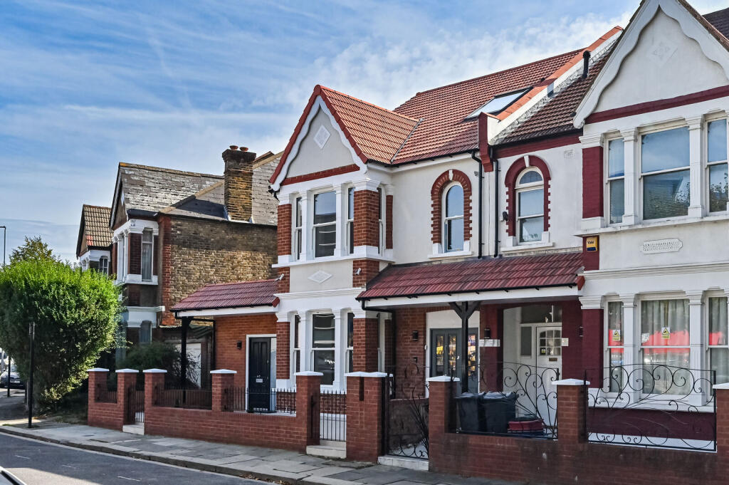 Main image of property: Sutton Lane South, Chiswick, London, W4