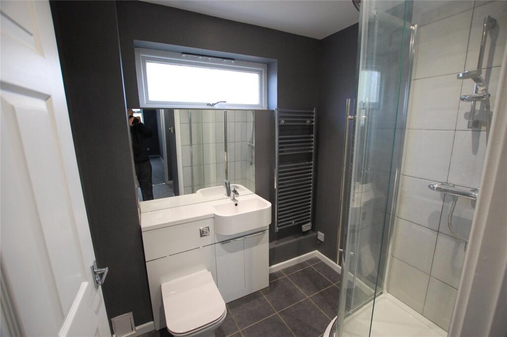 Apartment in Swindon - More