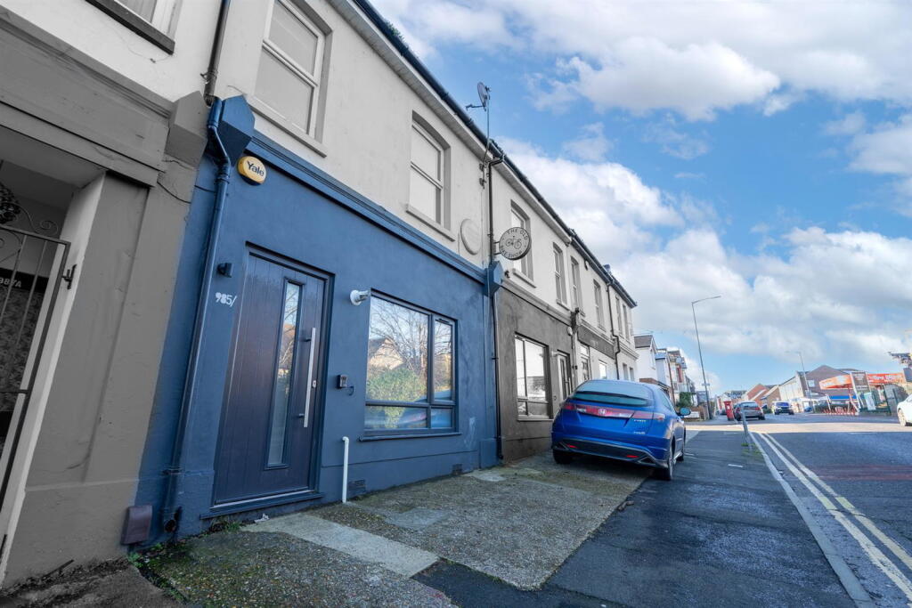 Main image of property: Christchurch Road, Bournemouth, BH7 6BB