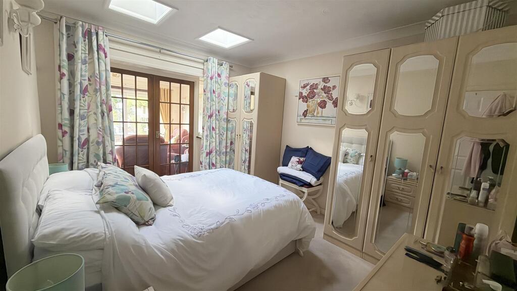 House in Portsmouth - More