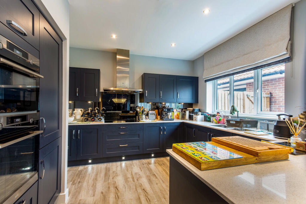 Number 1, Farrier Way, Retford, Nottinghamshire, DN22 6UP photo 4