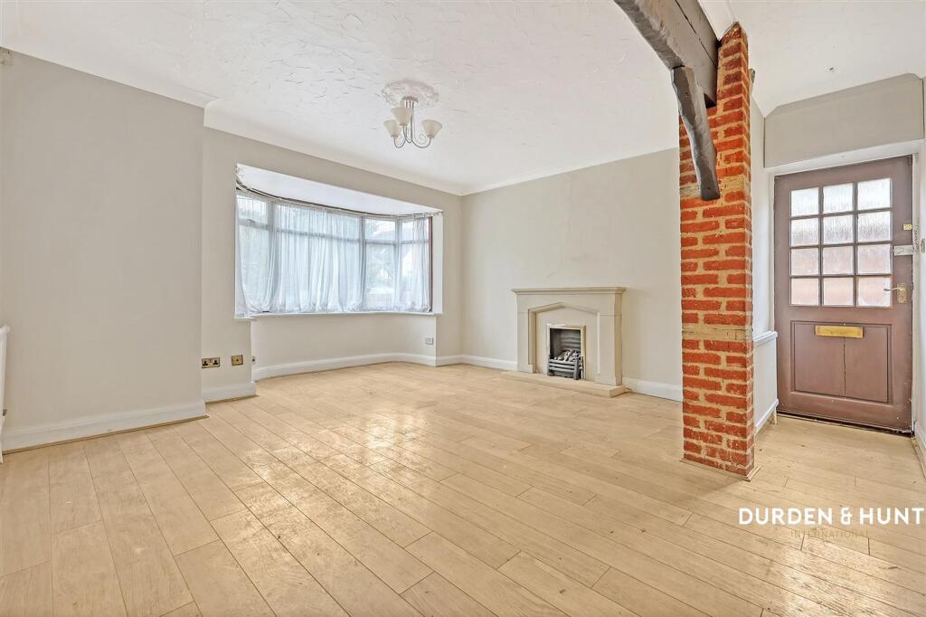 House in Romford - View 3
