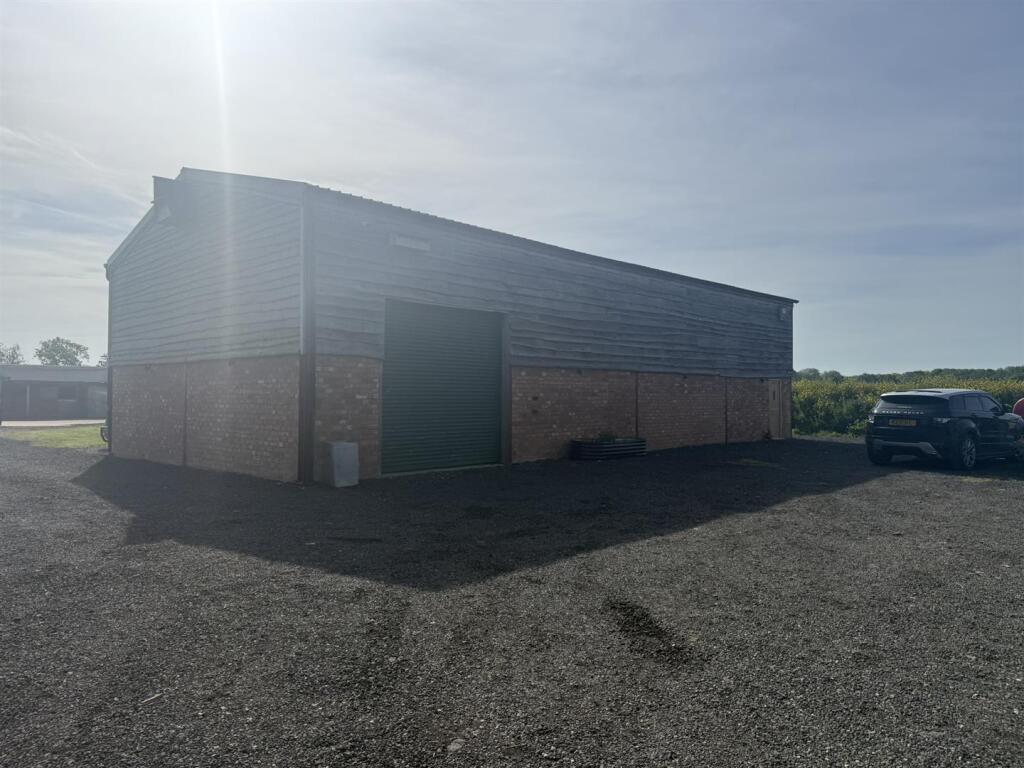 The Barnyard, Kings Marsh, Churton, Chester - View 3