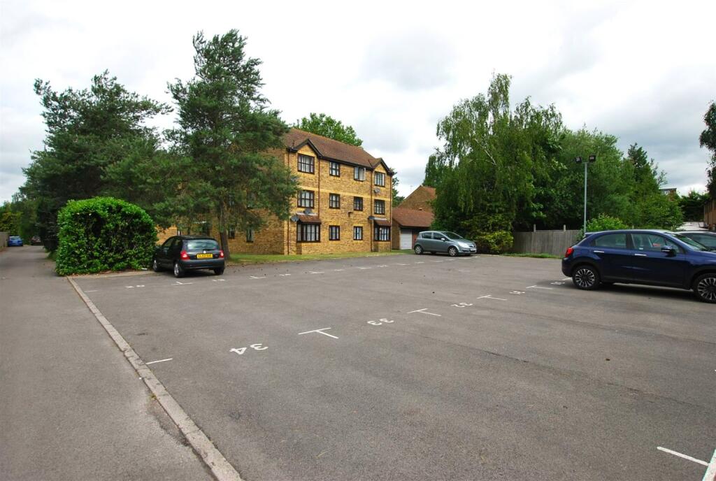 Apartment in London, Northwood - View 5